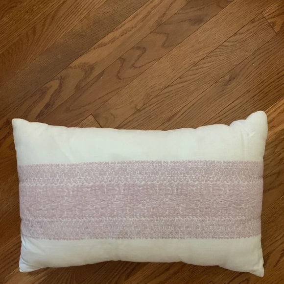 College Dorm Pillow Set (price firm) - Picture 3 of 3